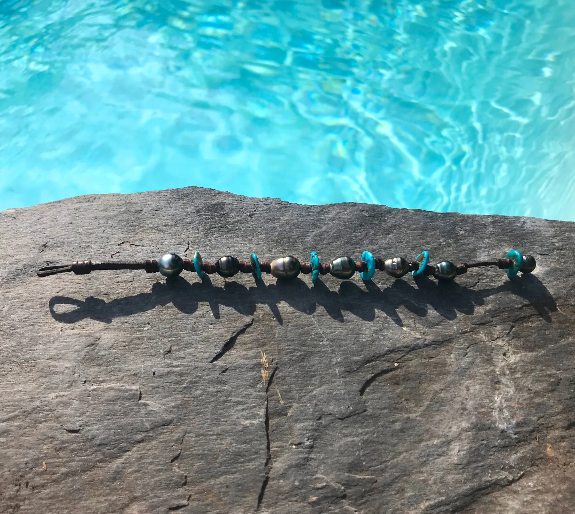 Bracelet de perles de Tahiti et turquoises de Sleeping Beauty