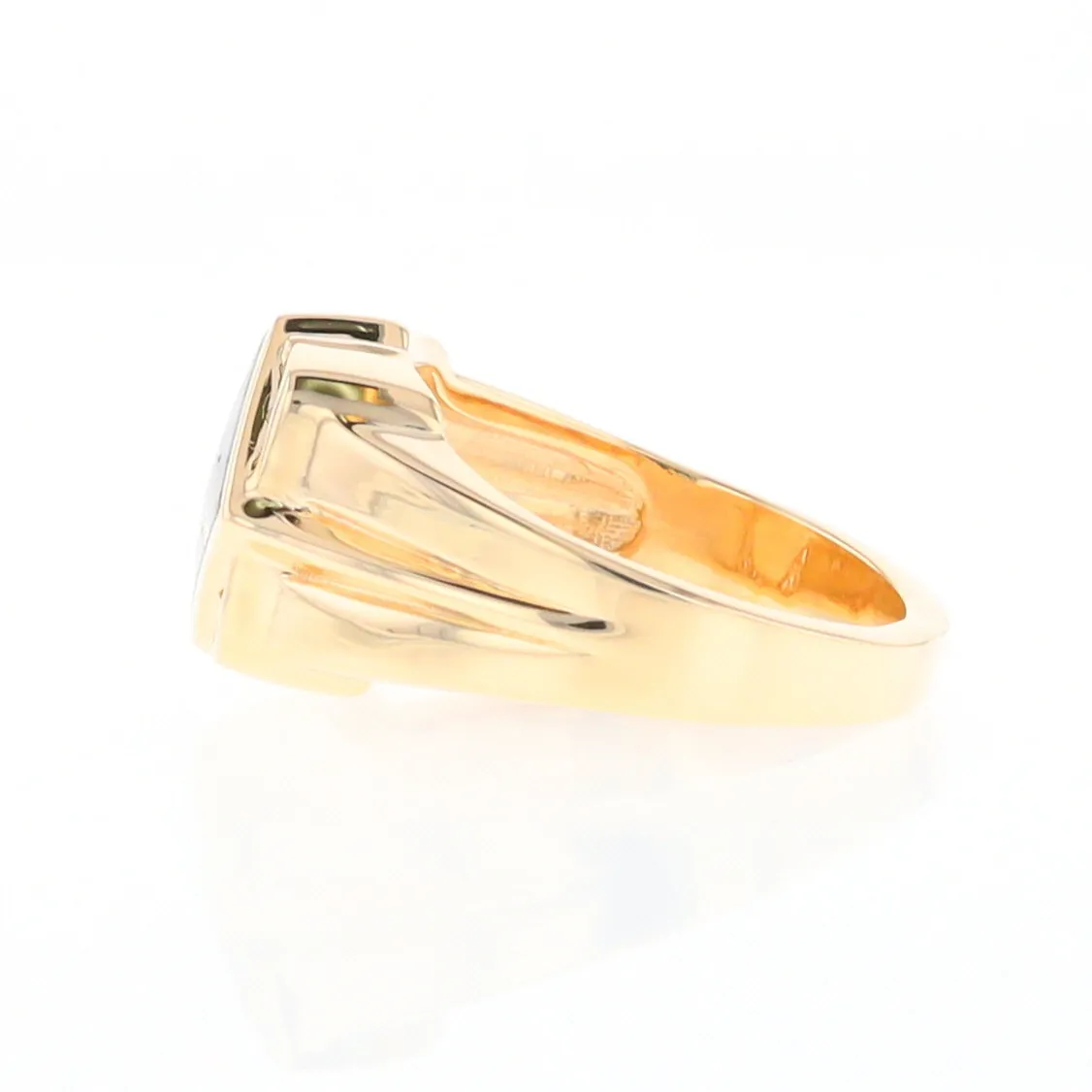 Gold Quartz Ring Diamond Shape Inlaid with .16ctw Round Diamonds