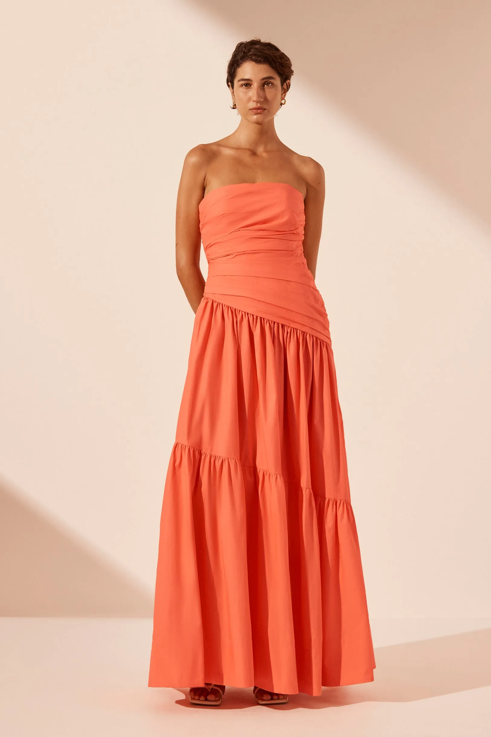 MAIORI STRAPLESS TIERED MAXI DRESS - CORAL