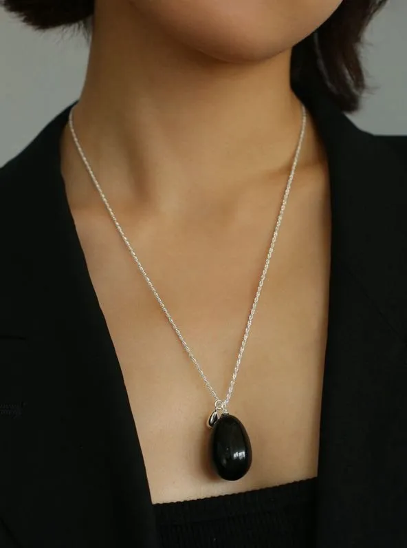 Natural Stone Egg Pendants Necklaces